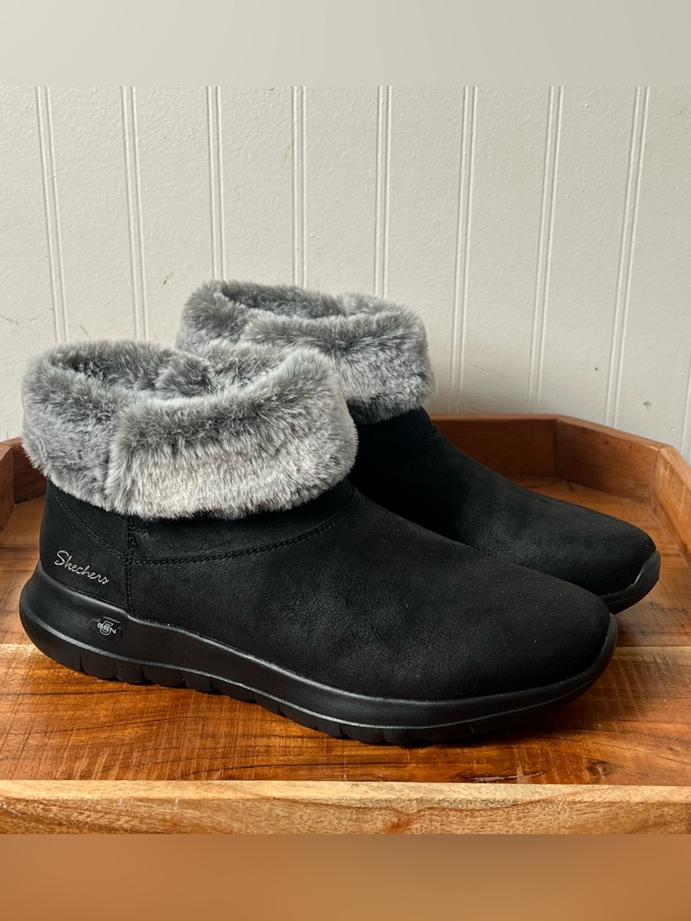 Skechers Black and Gray Fur Winter Boots Size 9